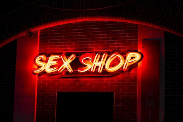 Sexshop: Udforskning af Intimitet og Nydelse