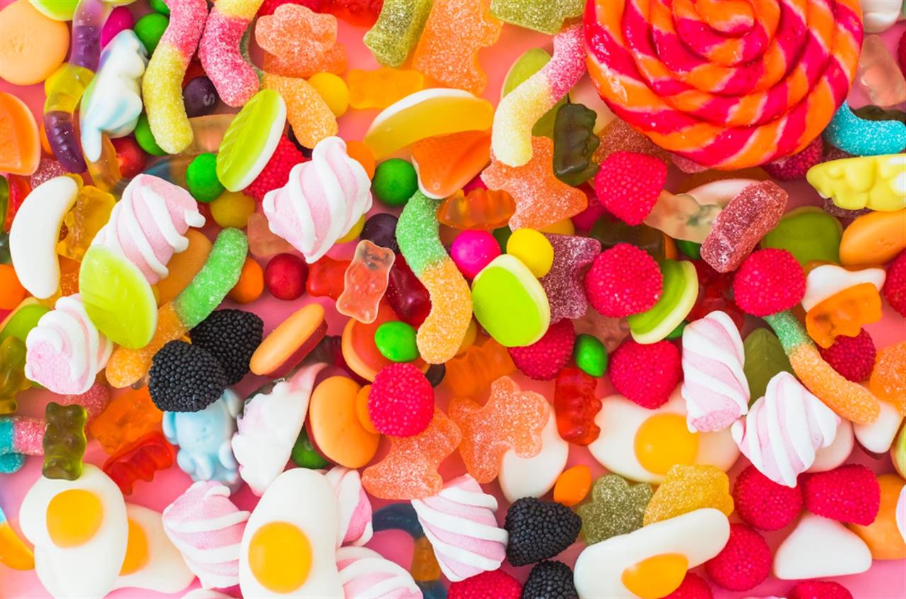 Dyk ned i den søde verden af SlikWorld: Din nye favorit webshop til slik